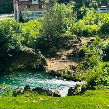 Apart Cobras Jajca Kültér fotó